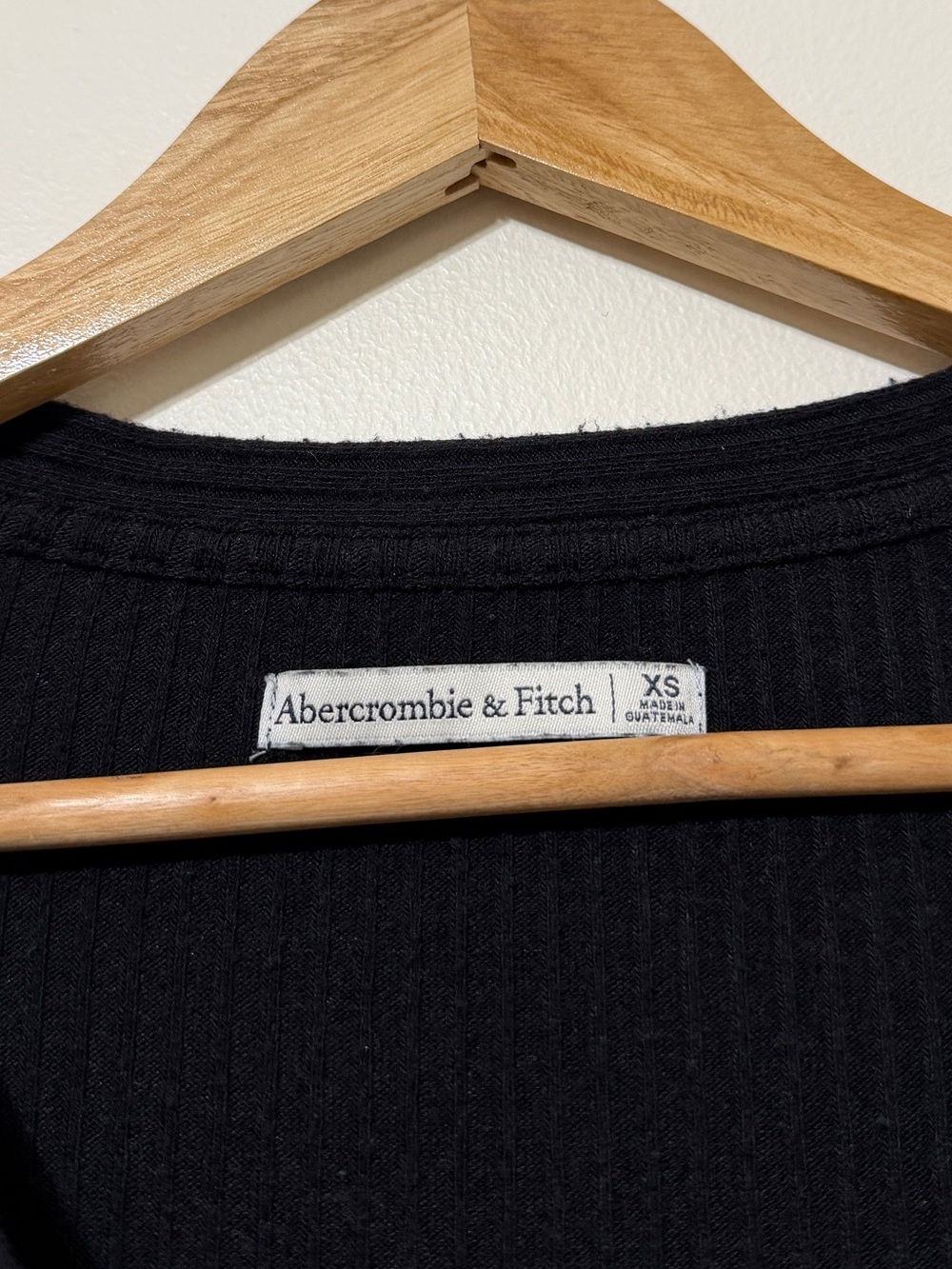 Abercrombie & Fitch Ribbed Button Up Cardigan Top Sweater Black Small - Picture 3 of 7